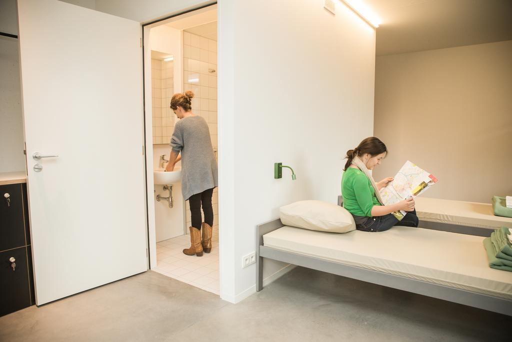 קורטרייק Hostel Groeninghe חדר תמונה